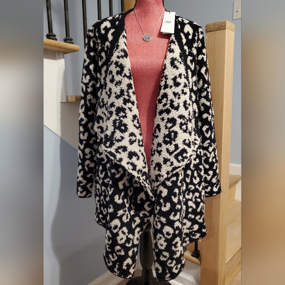 UGG Phoebe Wrap - Blk - Small -‎ NWT